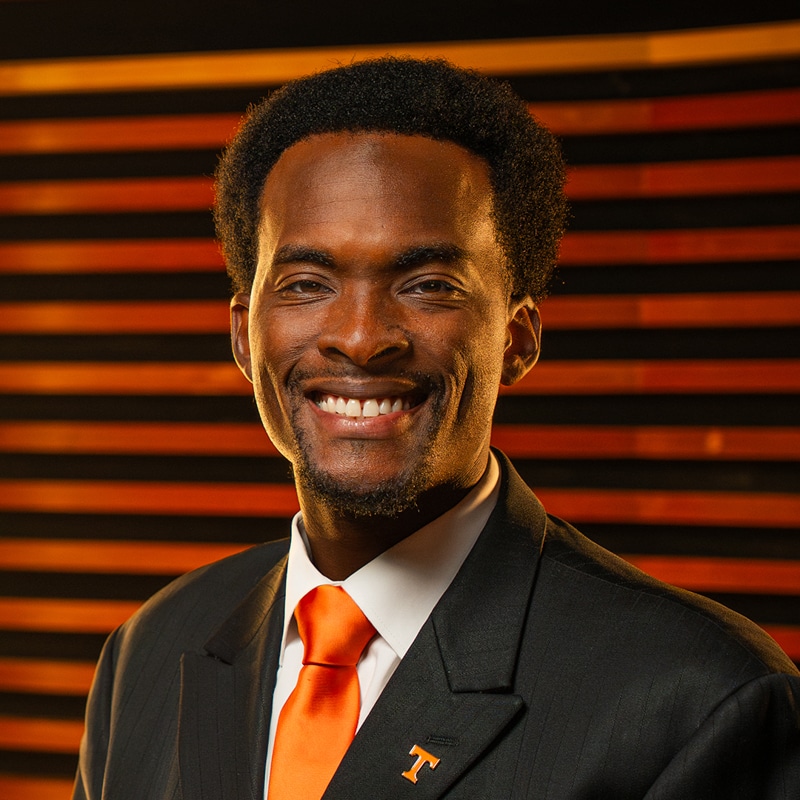 Headshot of Aamir Walton